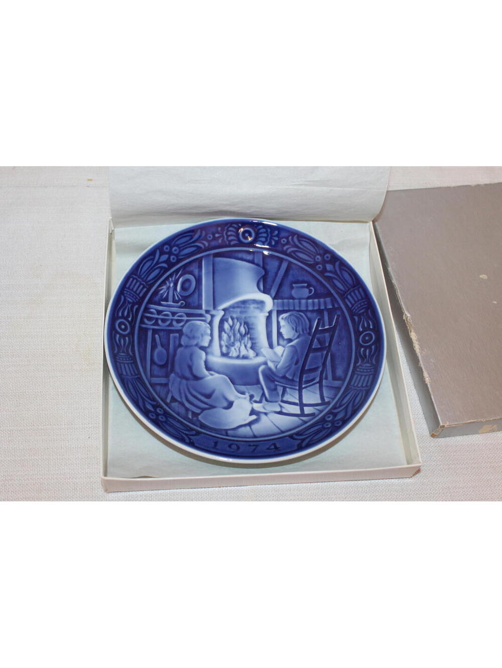 Vintage NEW Georg Jensen 1974 "Reading the Christmas Story" Blue Plate